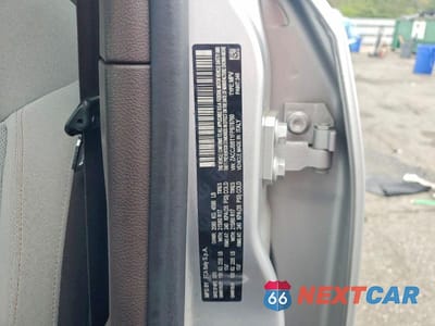 Zdjęcie 13 z 13 samochodu: 2015 JEEP RENEGADE LATITUDE VIN:ZACCJBBT1FPB78760 - miniatura