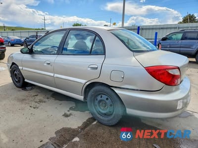 Drugie zdjęcie samochodu z przodu: 2002 KIA RIO BASE VIN:KNADC123X26198833 - miniatura