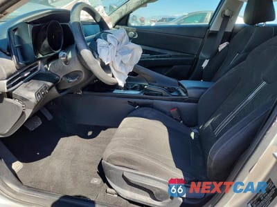 Zdjęcie 7 z 13 samochodu: 2022 HYUNDAI ELANTRA SEL VIN:5NPLM4AG0NH075246 - miniatura