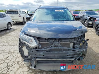 Piąte zdjęcie samochodu w środku: 2018 NISSAN ROGUE SV VIN:KNMAT2MV7JP591773 - miniatura