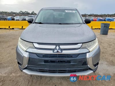 Piąte zdjęcie samochodu w środku: 2017 MITSUBISHI OUTLANDER ES VIN:JA4AZ2A31HZ051720 - miniatura