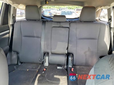 Zdjęcie 10 z 14 samochodu: 2018 TOYOTA HIGHLANDER LE VIN:5TDZZRFH7JS239641 - miniatura