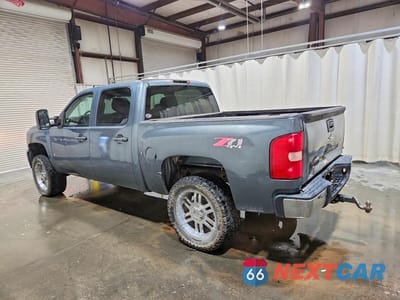 Drugie zdjęcie samochodu z przodu: 2008 CHEVROLET SILVERADO K1500 VIN:3GCEK13348G258931 - miniatura