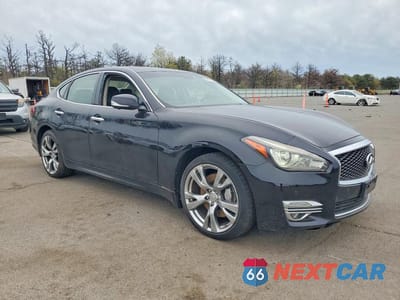 Czwarte zdjęcie samochodu z boku: 2015 INFINITI Q70 3.7 VIN:JN1BY1AR5FM562730 - miniatura