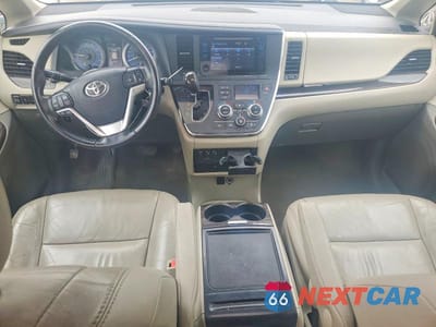 Zdjęcie 8 z 13 samochodu: 2015 TOYOTA SIENNA XLE PREMIUM 8-PASSENGER VIN:5TDYK3DC5FS680258 - miniatura