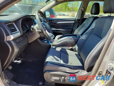 Zdjęcie 7 z 13 samochodu: 2017 TOYOTA HIGHLANDER LE PLUS VIN:5TDBZRFH7HS381385 - miniatura