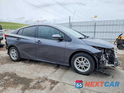 Czwarte zdjęcie samochodu z boku: 2017 TOYOTA PRIUS PRIME ADVANCED VIN:JTDKARFP9H3017596 - miniatura