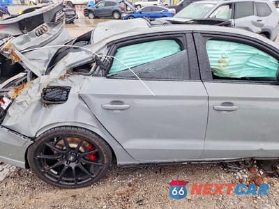 Zdjęcie 10 z 12 samochodu: 2020 AUDI RS3 VIN:WUABWGFF8LA901968 - miniatura