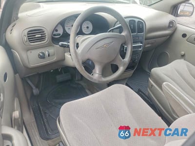 Zdjęcie 8 z 13 samochodu: 2003 CHRYSLER VOYAGER VIN:1C4GJ25B43B334011 - miniatura