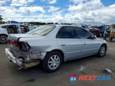 Trzecie zdjęcie samochodu z tyłu: 2002 HONDA ACCORD SE VIN:1HGCG56742A120036 - miniatura