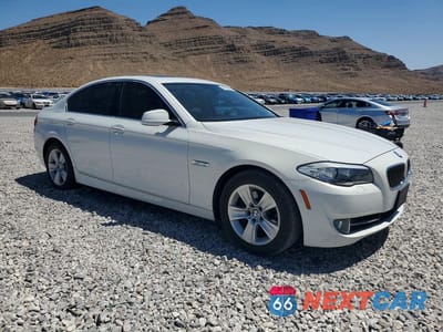 Czwarte zdjęcie samochodu z boku: 2013 BMW 528 I VIN:WBAXG5C55DDY35666 - miniatura