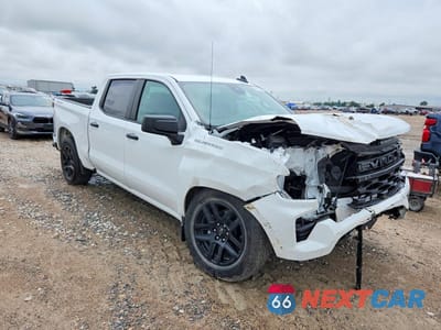 Czwarte zdjęcie samochodu z boku: 2025 CHEVROLET SILVERADO K1500 CUSTOM VIN:1GCPKBEK5SZ138579 - miniatura
