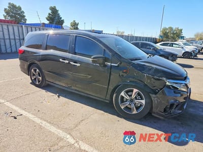 Czwarte zdjęcie samochodu z boku: 2018 HONDA ODYSSEY TOURING VIN:5FNRL6H81JB028856 - miniatura
