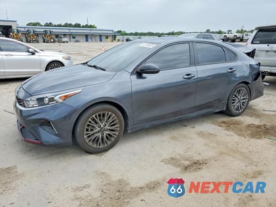 2023 KIA FORTE GT LINE 3KPF54AD8PE587814 - główne zdjęcie licytacji z USA - miniatura