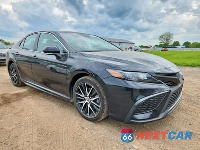 Czwarte zdjęcie samochodu z boku: 2023 TOYOTA CAMRY SE VIN:4T1G11AK5PU749098 - miniatura