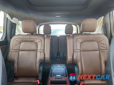 Zdjęcie 10 z 13 samochodu: 2022 LINCOLN AVIATOR RESERVE VIN:5LM5J7XC9NGL19044 - miniatura