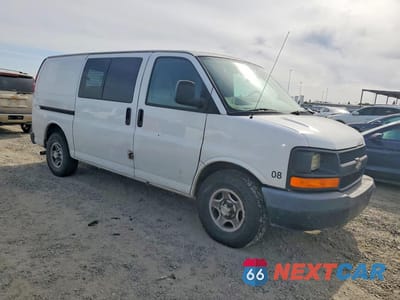 Czwarte zdjęcie samochodu z boku: 2008 CHEVROLET EXPRESS G1500 VIN:1GCFG15X681171746 - miniatura