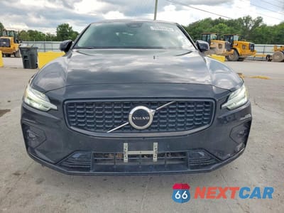 Piąte zdjęcie samochodu w środku: 2024 VOLVO S60 CORE VIN:7JRL12TK3RG322463 - miniatura