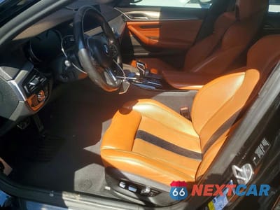 Zdjęcie 7 z 12 samochodu: 2019 BMW M5 VIN:WBSJF0C58KB285914 - miniatura