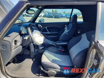 Zdjęcie 7 z 12 samochodu: 2006 MINI COOPER S VIN:WMWRH33536TK57022 - miniatura