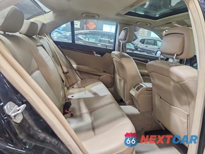 Zdjęcie 10 z 12 samochodu: 2011 MERCEDES-BENZ C 300 4MATIC VIN:WDDGF8BB5BR139653 - miniatura