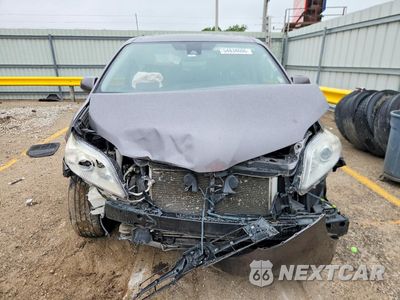 Piąte zdjęcie samochodu w środku: 2020 TOYOTA SIENNA XLE 8-PASSENGER VIN:5TDYZ3DC3LS027709 - miniatura