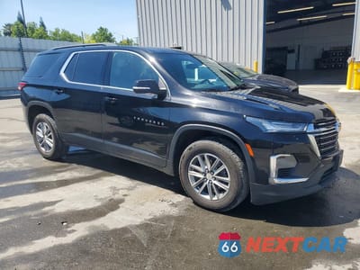 Czwarte zdjęcie samochodu z boku: 2023 CHEVROLET TRAVERSE LT VIN:1GNERGKWXPJ158086 - miniatura