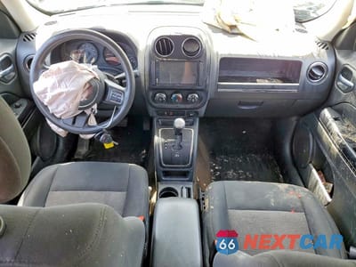 Zdjęcie 8 z 13 samochodu: 2015 JEEP PATRIOT SPORT VIN:1C4NJRBBXFD218096 - miniatura