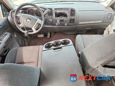 Zdjęcie 8 z 13 samochodu: 2009 CHEVROLET SILVERADO K1500 LT VIN:3GCEK233X9G182803 - miniatura
