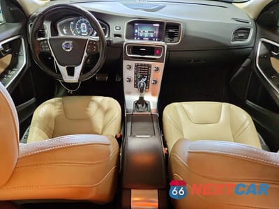 Zdjęcie 8 z 12 samochodu: 2018 VOLVO S60 PLATINUM VIN:LYV402HMXJB179852 - miniatura