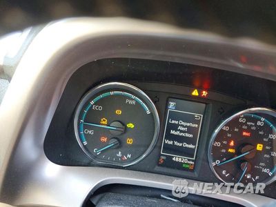Zdjęcie 9 z 13 samochodu: 2017 TOYOTA RAV4 HV LIMITED VIN:JTMDJREV7HD073233 - miniatura