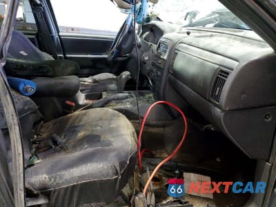 Zdjęcie 7 z 12 samochodu: 2001 JEEP GRAND CHEROKEE LAREDO VIN:1J4GW48S51C731382 - miniatura