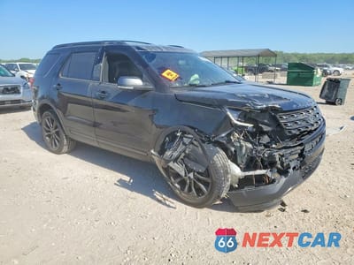Czwarte zdjęcie samochodu z boku: 2017 FORD EXPLORER XLT VIN:1FM5K8D86HGD98053 - miniatura