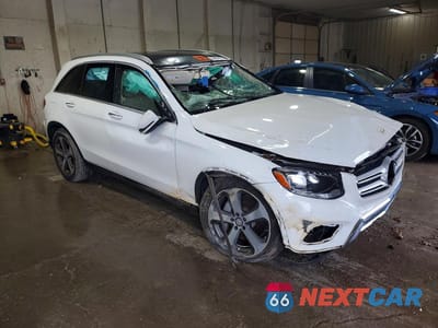 Czwarte zdjęcie samochodu z boku: 2016 MERCEDES-BENZ GLC 300 VIN:WDC0G4JB8GF006603 - miniatura