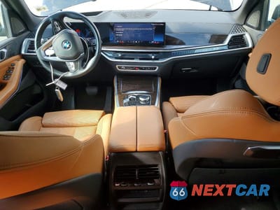 Zdjęcie 8 z 13 samochodu: 2026 BMW X5 XDRIVE40I VIN:5UX23EU01T9103014 - miniatura