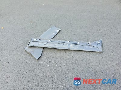 Zdjęcie 13 z 14 samochodu: 2025 VOLVO XC40 PLUS VIN:YV4L12UC8S2464443 - miniatura