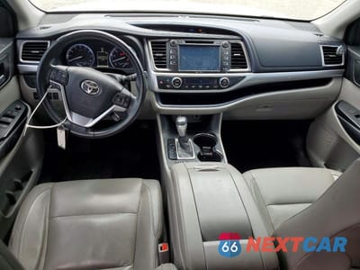Zdjęcie 8 z 14 samochodu: 2015 TOYOTA HIGHLANDER XLE VIN:5TDKKRFH1FS090172 - miniatura