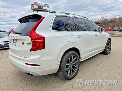 Czwarte zdjęcie samochodu z boku: 2016 VOLVO XC90 T5 VIN:YV4102XK2G1072214 - miniatura
