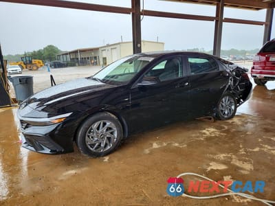 2024 HYUNDAI ELANTRA BLUE KMHLM4DJ5RU115576 - główne zdjęcie licytacji z USA - miniatura