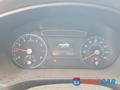 Zdjęcie 9 z 12 samochodu: 2019 KIA SORENTO LX V6 VIN:5XYPGDA51KG572316 - miniatura