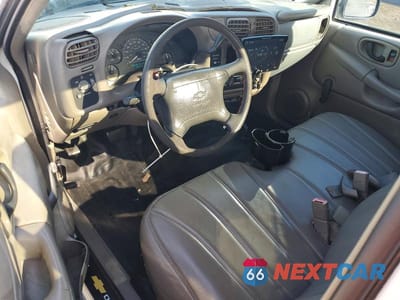 Zdjęcie 8 z 12 samochodu: 1998 CHEVROLET S TRUCK S10 VIN:1GCCS1443WK173888 - miniatura