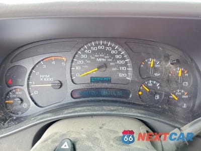 Zdjęcie 9 z 12 samochodu: 2004 CHEVROLET SILVERADO K2500 HEAVY DUTY VIN:1GCHK23244F246302 - miniatura