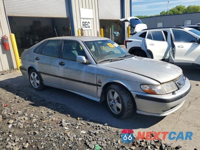 Czwarte zdjęcie samochodu z boku: 2002 SAAB 9-3 SE VIN:YS3DF58K322001193 - miniatura