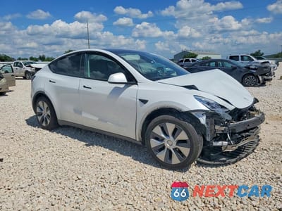 Czwarte zdjęcie samochodu z boku: 2021 TESLA MODEL Y VIN:5YJYGDEE6MF191330 - miniatura