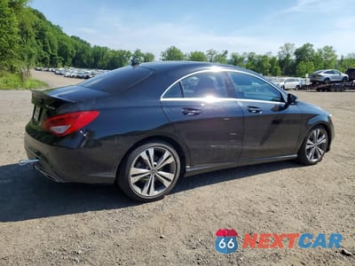 Trzecie zdjęcie samochodu z tyłu: 2019 MERCEDES-BENZ CLA 250 4MATIC VIN:WDDSJ4GB2KN722845 - miniatura