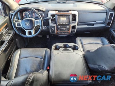 Zdjęcie 8 z 12 samochodu: 2016 RAM 2500 LARAMIE VIN:3C6UR5FJ8GG111672 - miniatura