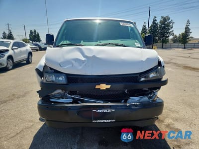 Piąte zdjęcie samochodu w środku: 2026 CHEVROLET EXPRESS G2500 VIN:1GCWGAFP1T1197050 - miniatura