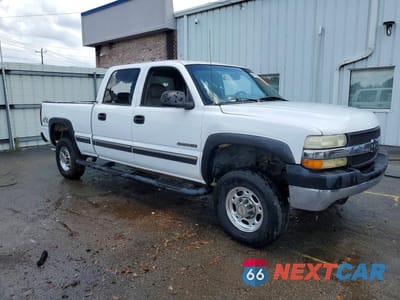Czwarte zdjęcie samochodu z boku: 2001 CHEVROLET SILVERADO K2500 HEAVY DUTY VIN:1GCHK23U01F200589 - miniatura