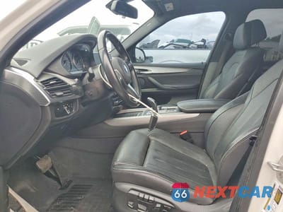 Zdjęcie 7 z 13 samochodu: 2017 BMW X5 XDRIVE50I VIN:5UXKR6C35H0U13565 - miniatura