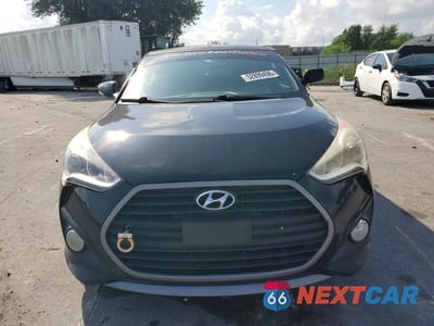 Piąte zdjęcie samochodu w środku: 2016 HYUNDAI VELOSTER TURBO VIN:KMHTC6AE3GU265835 - miniatura